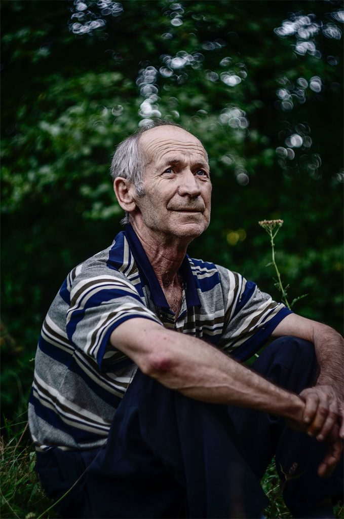 resident sat in nature